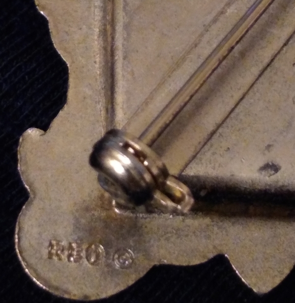 Vintage Signed  Picture Frame Brooch Pin Victorian Style - Picture 5 of 5